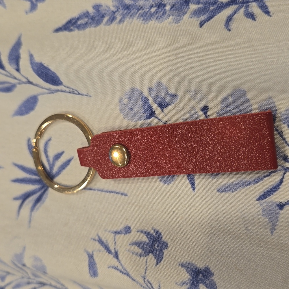 ❤️10/$10 New vegan leather keychain